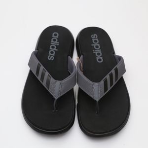 Adidas Comfort Flip Flops Size 8